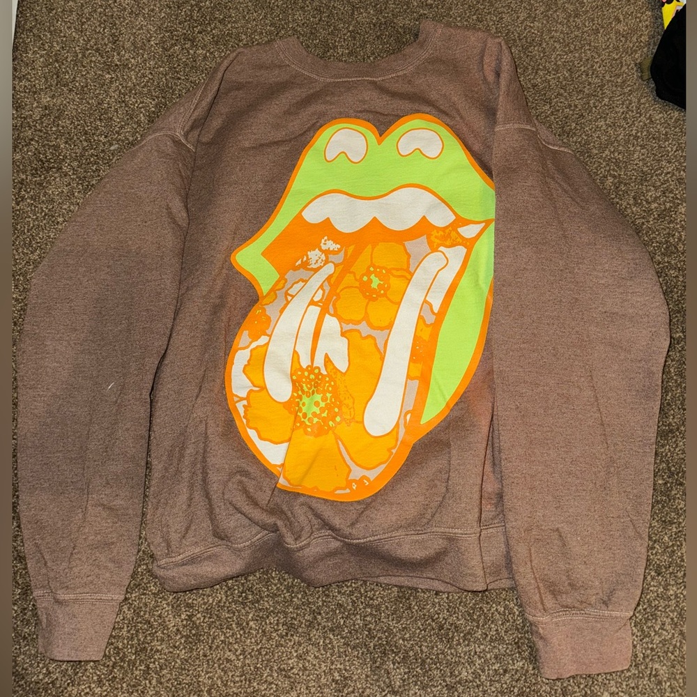urban crew neck